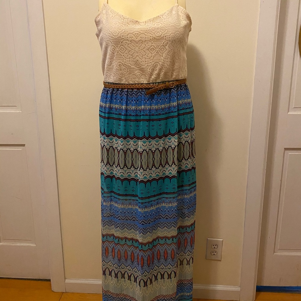 Love reign Maxi Dress with belt Size XL